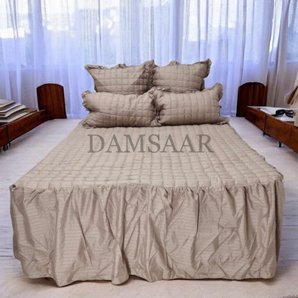 B15 - Queen 5pc Bedspread Big Frill - Cheap Stripe - Pillows Frilled - Clearance