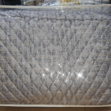 B1 - King 9pc Jacquard Bedspread