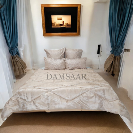 C18 -  Q5pc Comforter Set Jacquard Material