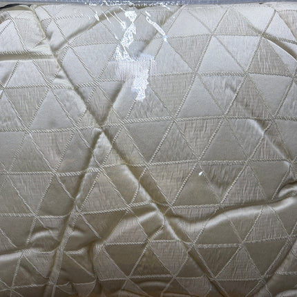 C18 -  Q5pc Comforter Set Jacquard Material