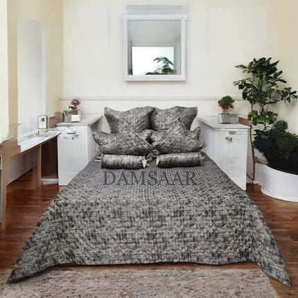 B1 - King 9pc Jacquard Bedspread