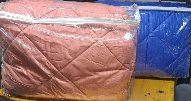 (C11) QUEEN 5PC JOINT  COMFORTER DYED DIAMOND CHEAP 1 NEEDEL ASSORTED