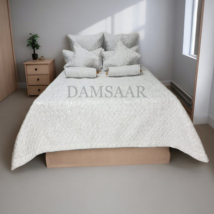 (B33) Super King 9PC Velvet Bedspread