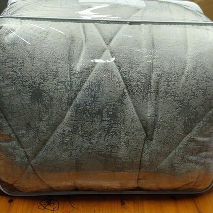 C18 -  Q5pc Comforter Set Jacquard Material