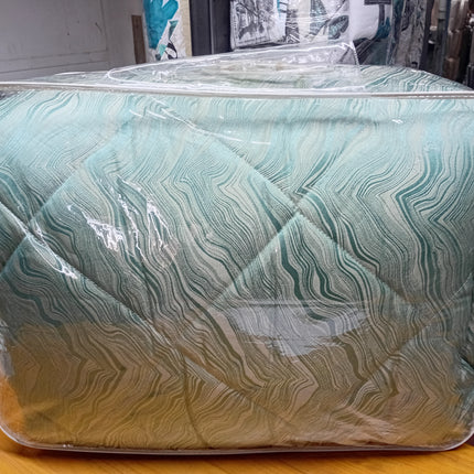 C20- New K5pc Jacquard Comforter Set.