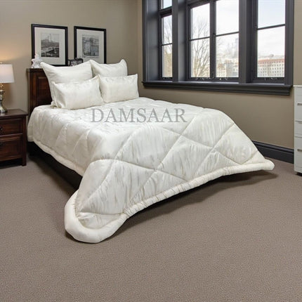 C18 -  Q5pc Comforter Set Jacquard Material
