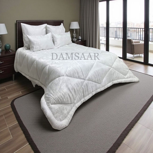 C18 -  Q5pc Comforter Set Jacquard Material