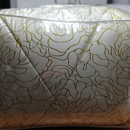 C20- New K5pc Jacquard Comforter Set.