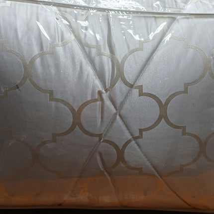 C20- New K5pc Jacquard Comforter Set.