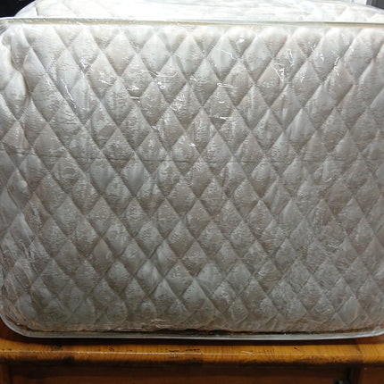 B1 - King 9pc Jacquard Bedspread