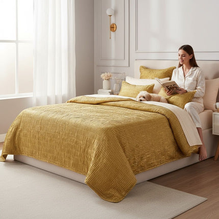 B6 - King 5pc Bedspread Satin