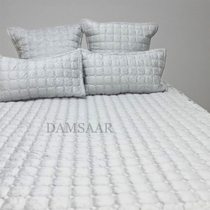 B45 - Queen 5pc Bedspreads bf velvet