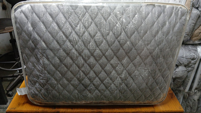 B1 - King 9pc Jacquard Bedspread