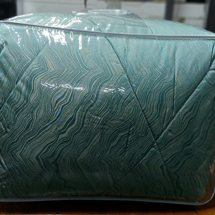 C20- New K5pc Jacquard Comforter Set.