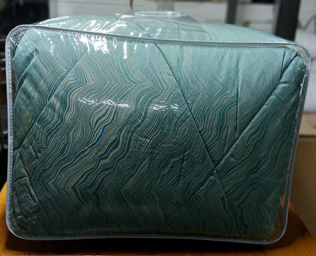 C20- New K5pc Jacquard Comforter Set.