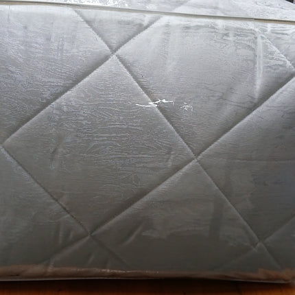 C20- New K5pc Jacquard Comforter Set.