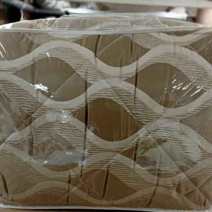 C20- New K5pc Jacquard Comforter Set.