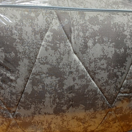 C18 -  Q5pc Comforter Set Jacquard Material